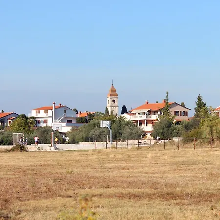 Family Friendly House With A Swimming Pool Peroj, Fazana - 23328 Holiday home Vodnjan