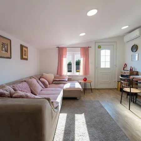 Family Friendly House With A Swimming Pool Peroj, Fazana - 23328 Holiday home *